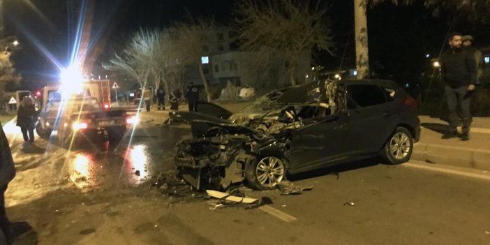 Mardin’de yol temizlik aracıyla çarpışan otomobilin sürücüsü ağır yaralandı