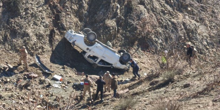 Kamyonet uçuruma yuvarlandı: 1 ölü, 3'ü ağır 6 yaralı