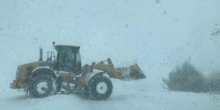 Ardahan’da kardan 136 köy yolu ulaşıma kapandı