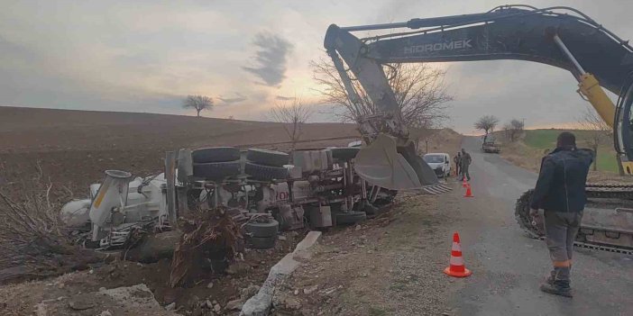 Adıyaman’da beton mikseri yan yattı