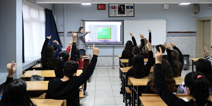 Öğretmenlerin mazerete dayalı yer değiştirme başvuru duyurusu yayımlandı