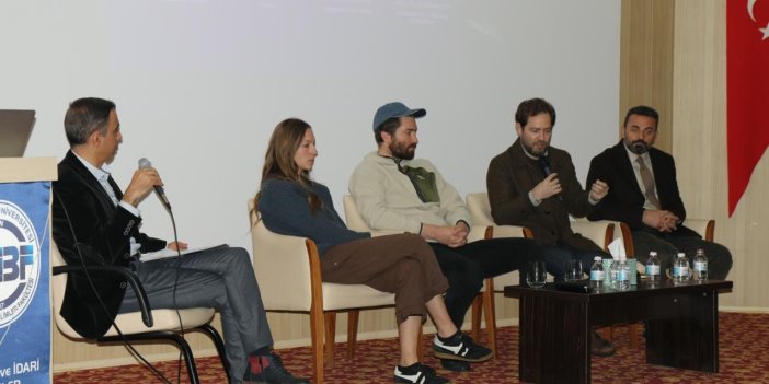 Van Yüzüncü Yıl Üniversitesi’nde ilham veren söyleşi: Belgesel Sinema ve Fotoğraf