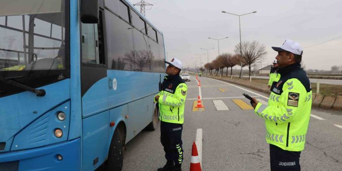 Muş’ta kış lastiği denetimleri sürüyor