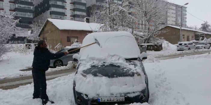 Bitlis’te kardan 165 köy yolu ulaşıma kapandı