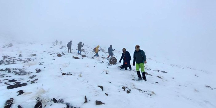 Van’da dağcılar Hayal Dağı’na tırmandı