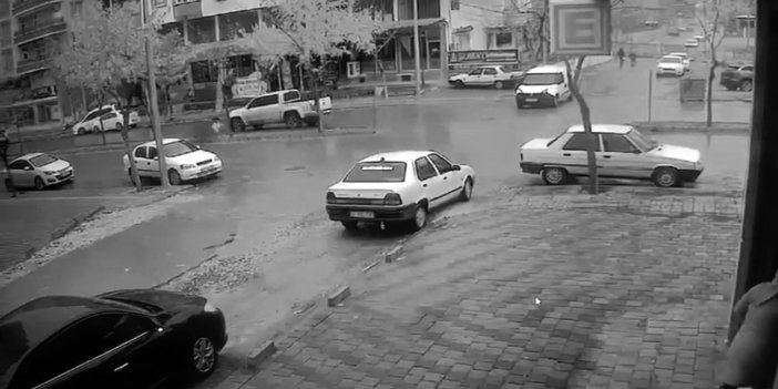 Urfa'da otomobilin küçük kıza çarptığı kaza kamerada