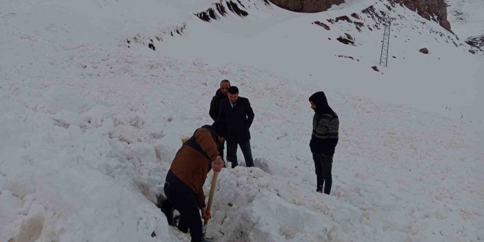 Çığ altından sağ kurtulan kepçe operatörü: Arkadaşlarıma can borçluyum