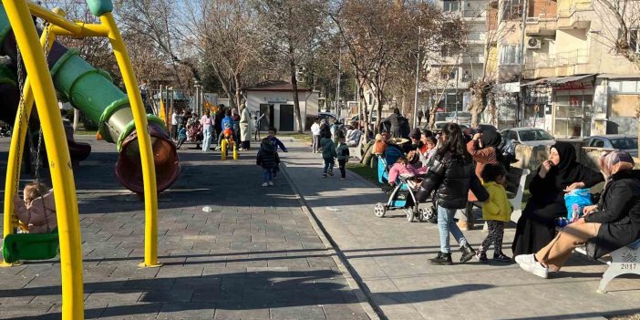 Adıyaman'da vatandaşlar güneşli havanın tadı çıkarıyor