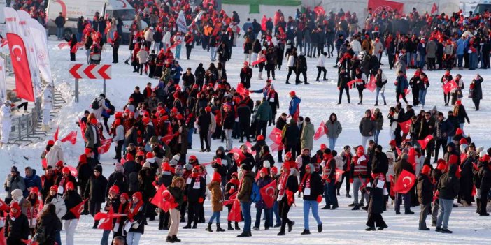 Binlerce kişi Sarıkamış’ta yürüdü