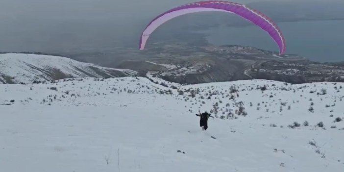 Hazarbaba Dağı’nda göl manzarası eşliğinde yamaç paraşütü