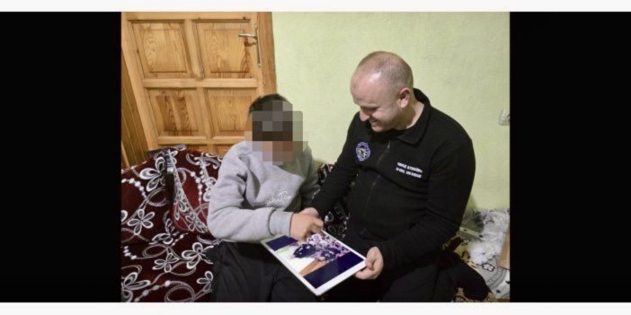 Hakkari Gençlik ve Engelliler Derneği’nden otizmli çocuğa tablet desteği