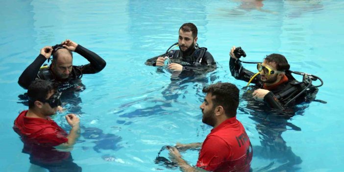 İtfaiye erlerinden su altında hazırlık eğitimi