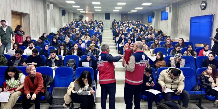 Hakkari’de yeni atanan öğretmenlere seminer verildi