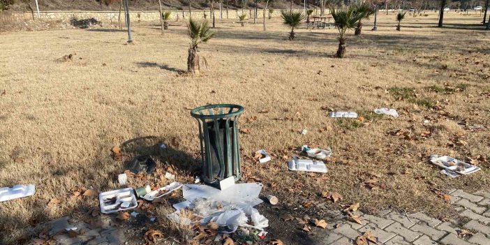 Adıyaman'da rastgele atılan çöpler tepkilere neden oluyor