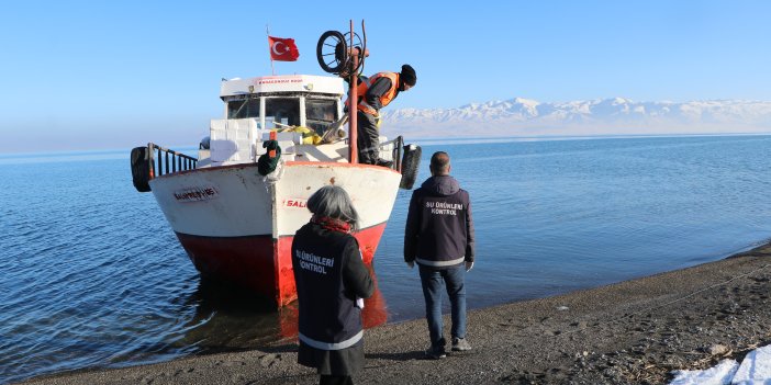 Bir zamanlar balığın olmadığı Erçek Gölü, şimdi balıkçıların geçim kaynağı