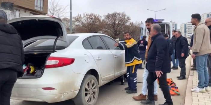 Elazığ’da feci kaza: Motokurye otomobilin altına girdi