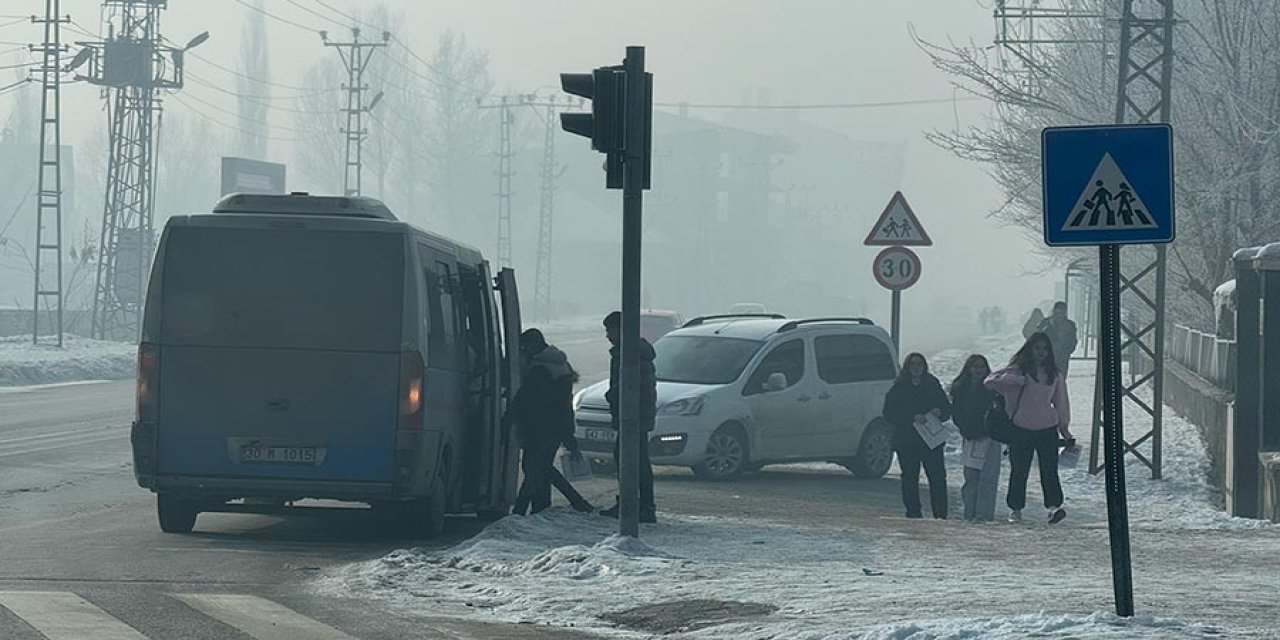 Yüksekova'da dondurucu karne heyecanı