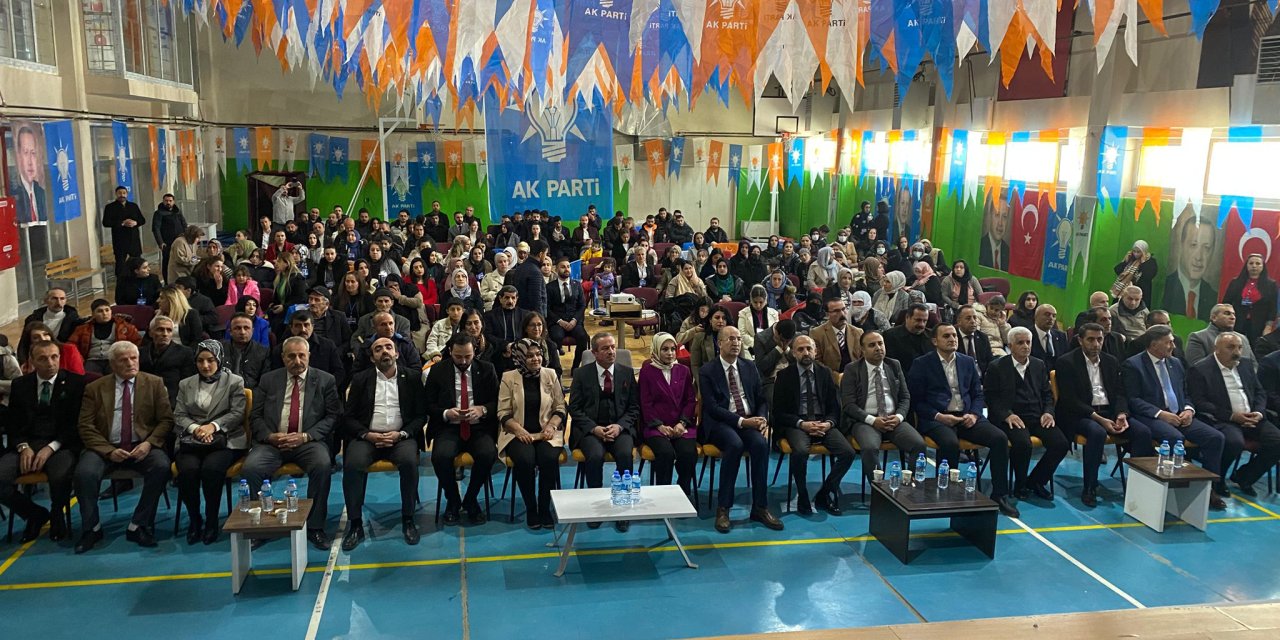 Yüksekova’da AK Parti Kadın Kolları 7. Olağan Kongresi yapıldı