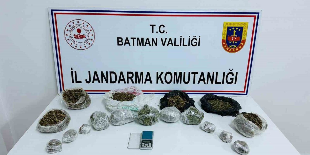 Evini uyuşturucu ticarethanesine çevirmişti, yakalandı