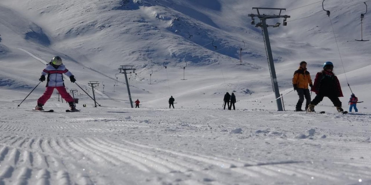 Abalı Kayak Merkezi, kar yağışının az olması nedeniyle sezonu açamadı