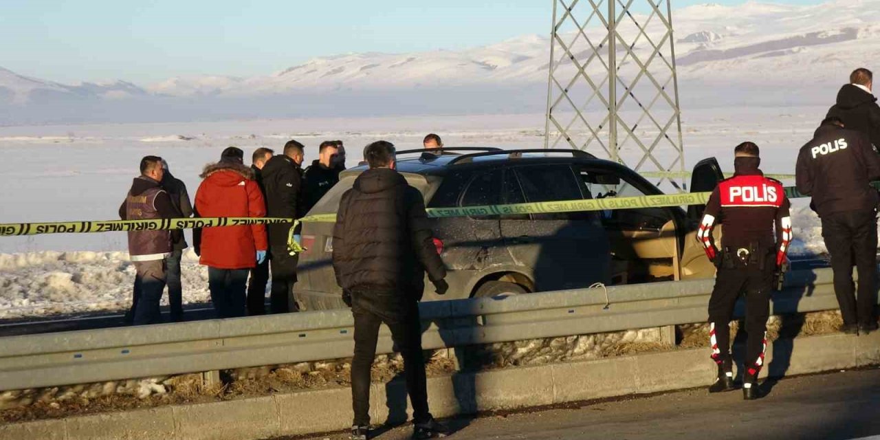 Kardeşini silahla öldürdükten sonra kendini vurdu