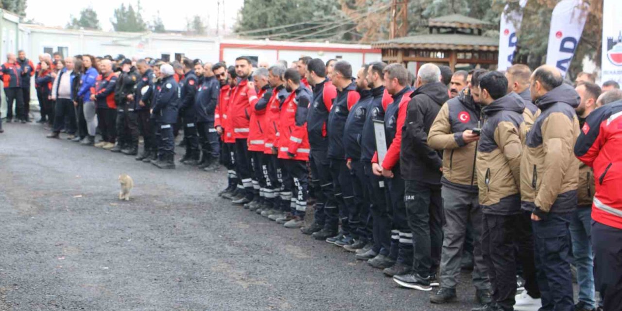 Diyarbakır’da 217 AFAD personeli törenle peç taktı