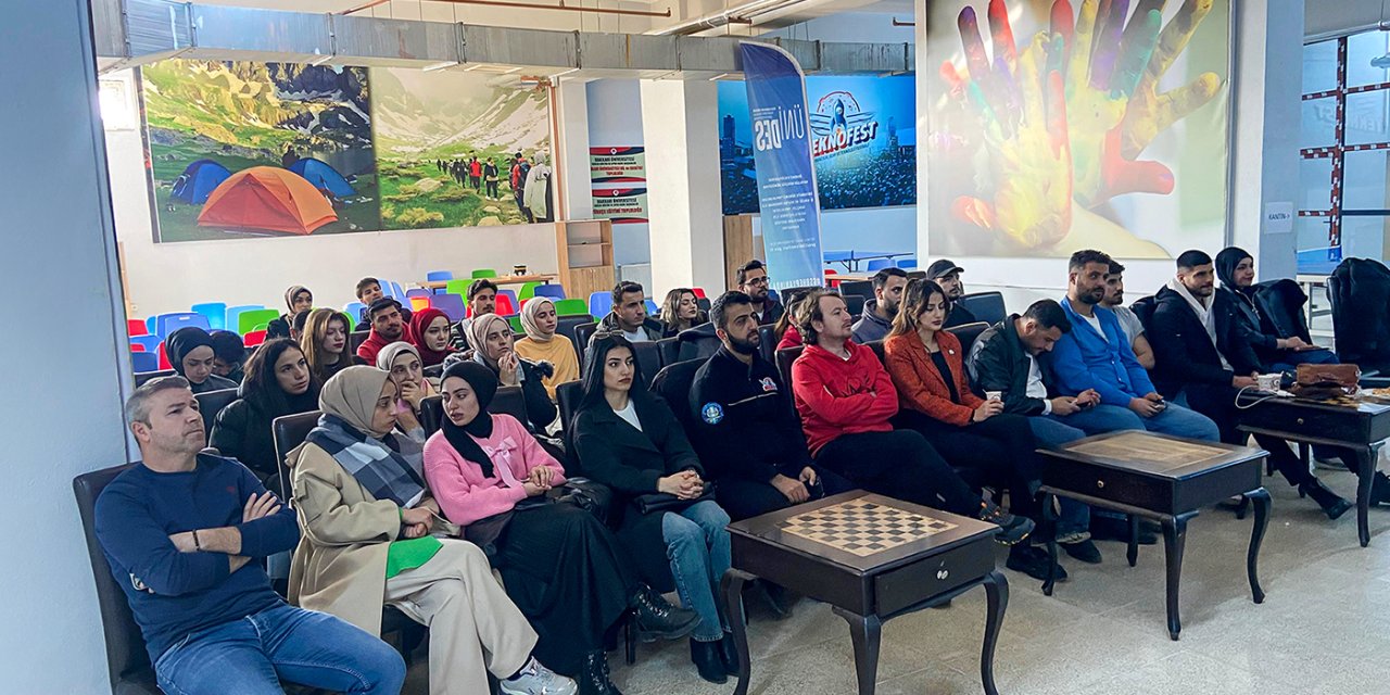 Hakkari Üniversitesi'nde 2025 TEKNOFEST tanıtım semineri