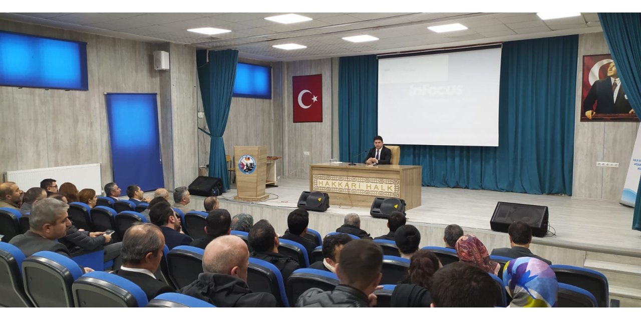 Hakkari’de eğitimde yeni döneme yönelik toplantı yapıldı