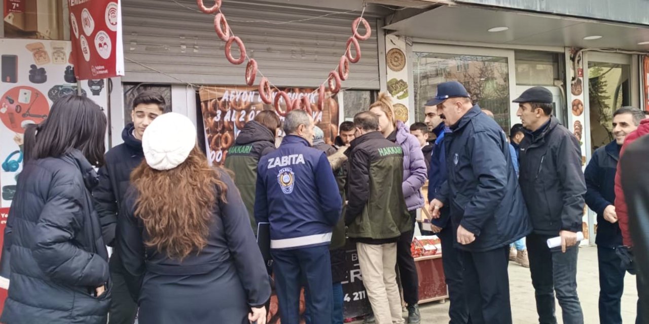 Hakkari’de sucuk satış noktalarına denetim