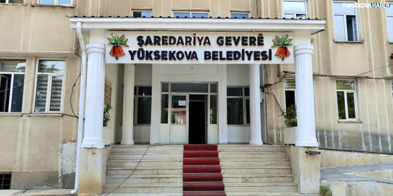 Yüksekova Belediyesi’nden üniversite öğrencilerine eğitim desteği