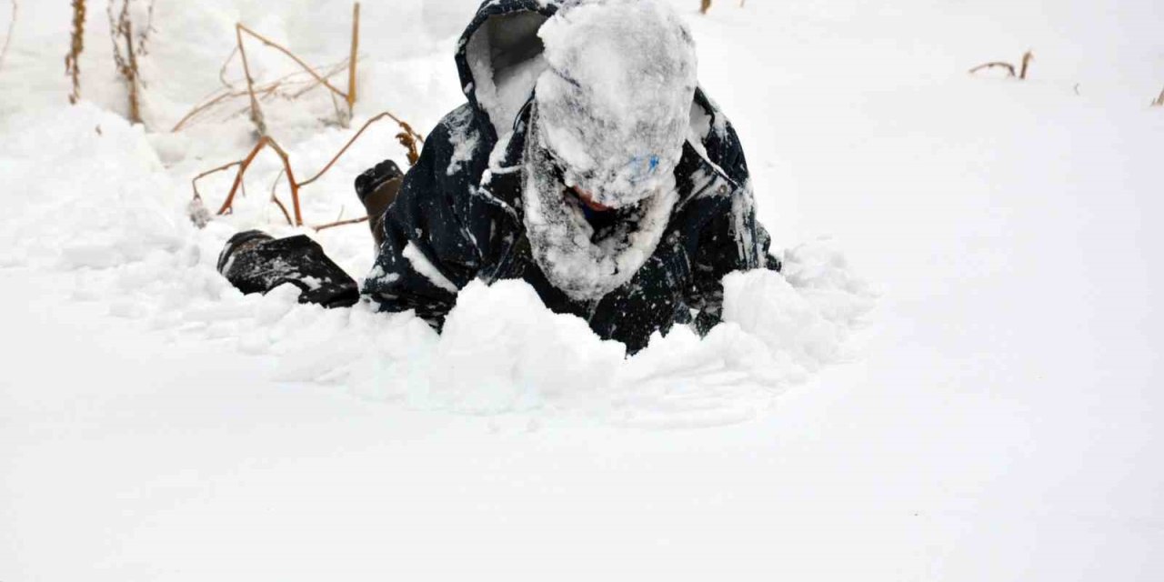 Erzincan’da soğuk hava etkisini artırdı