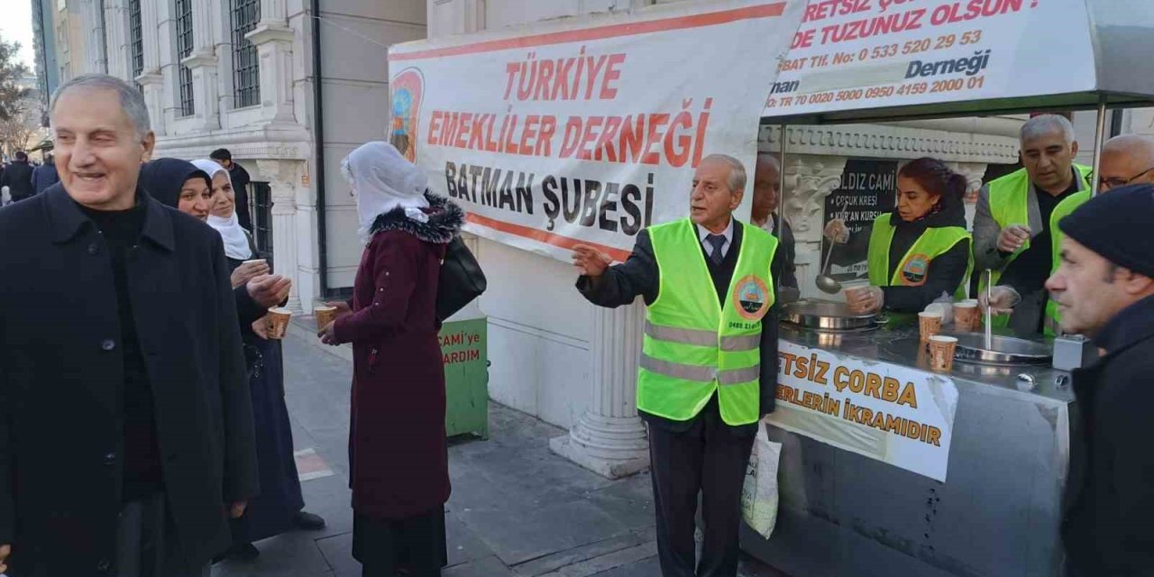 Emeklilerden 2 bin kişilik ücretsiz çorba ikramı