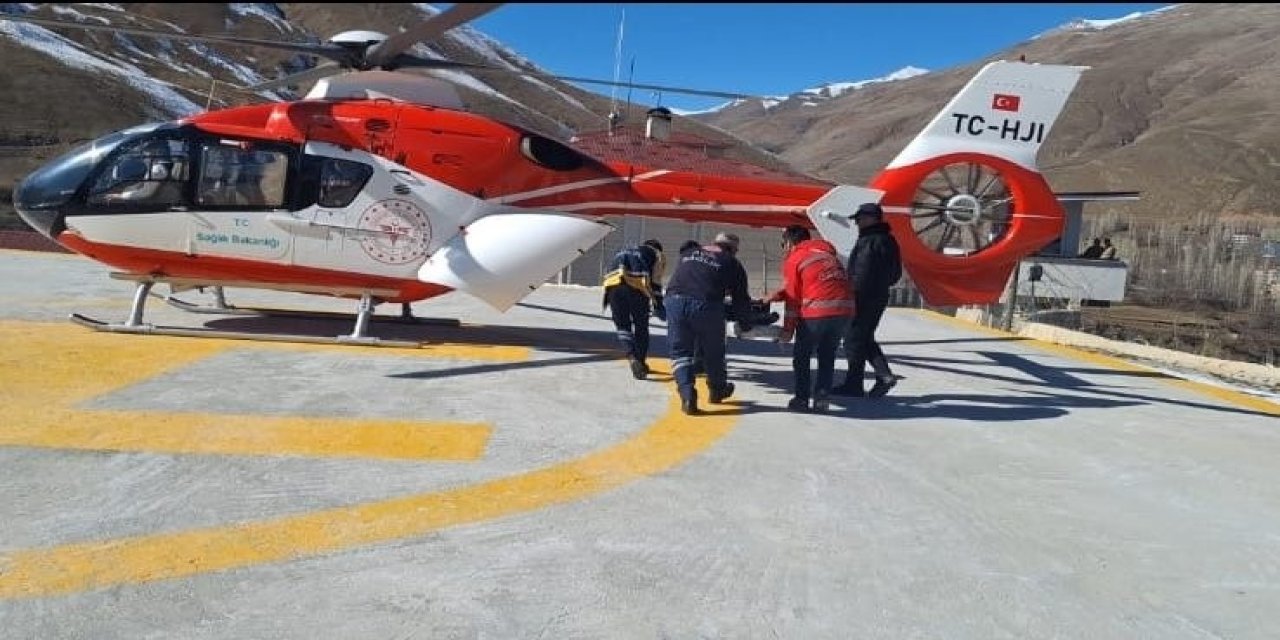 Ambulans helikopter Şırnak ve Bahçesaray’daki hastalar için havalandı