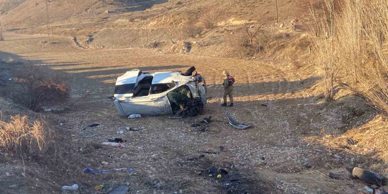 Erzincan-Erzurum kara yolunda trafik kazası: 4 yaralı