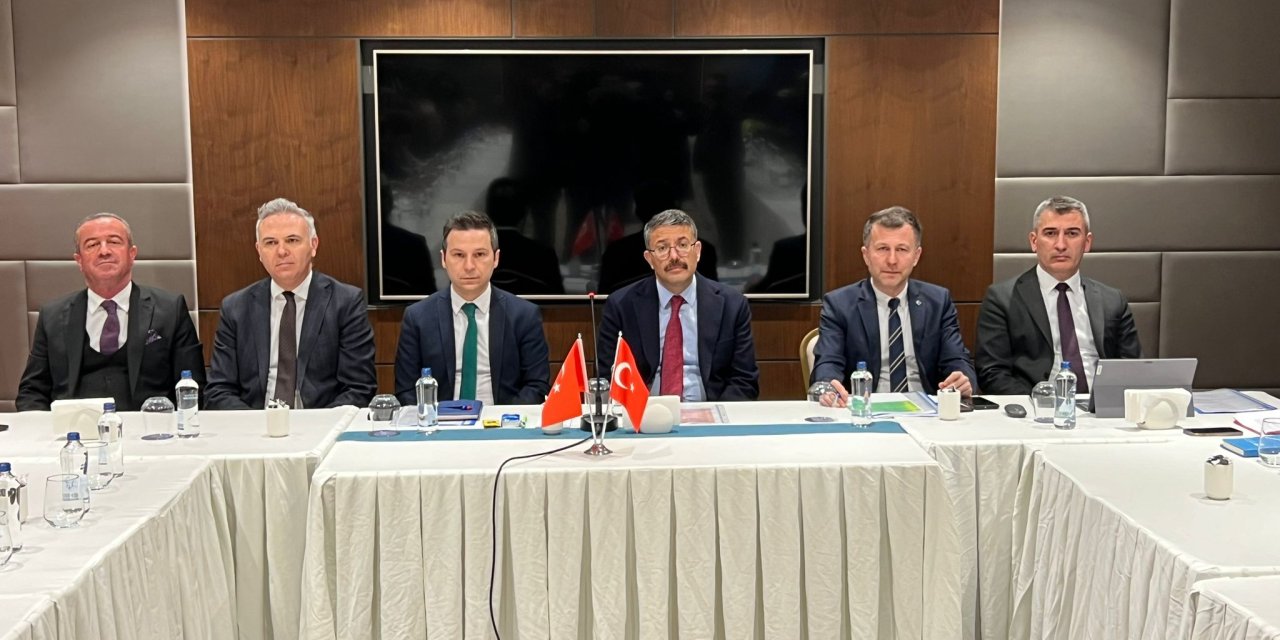 Yüksekova’da yapılan toplantıda ilçenin sorunları görüşüldü