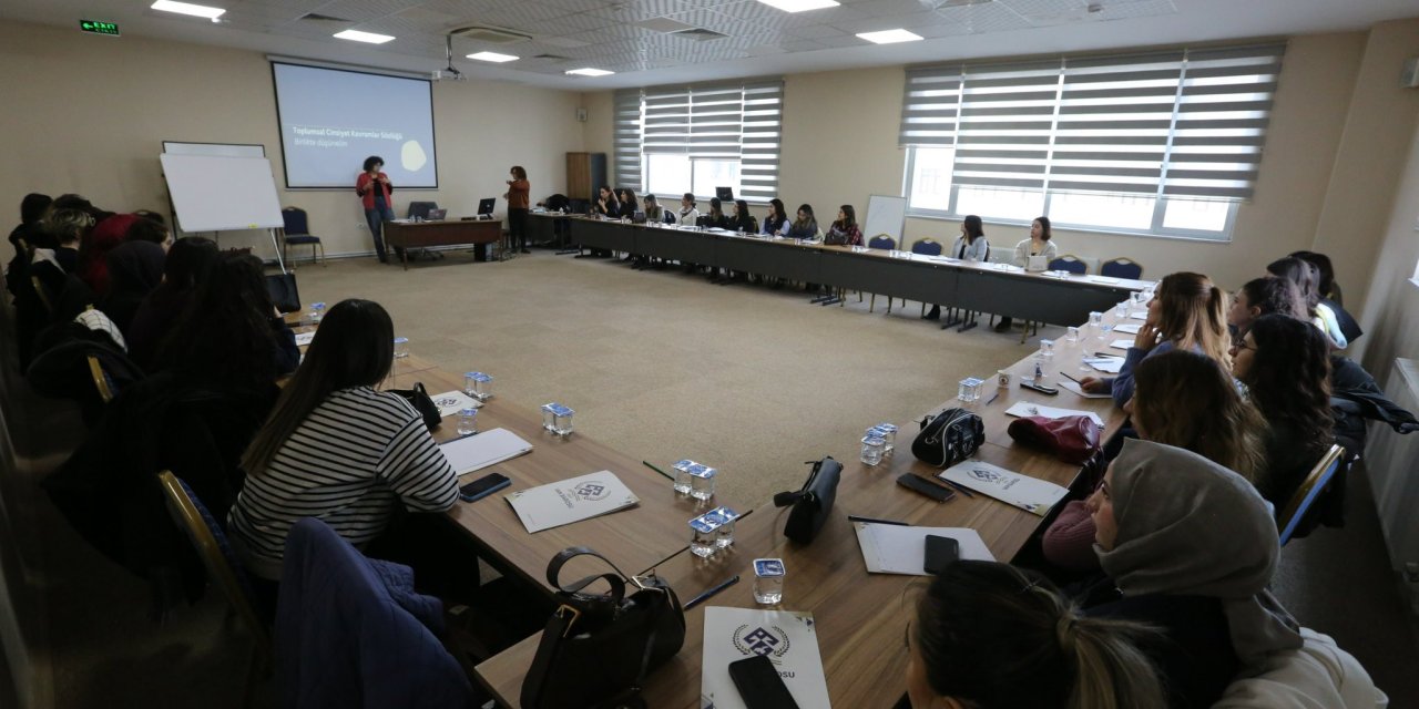 Van’da kadın avukatlar için eğitim atölyesi düzenlendi