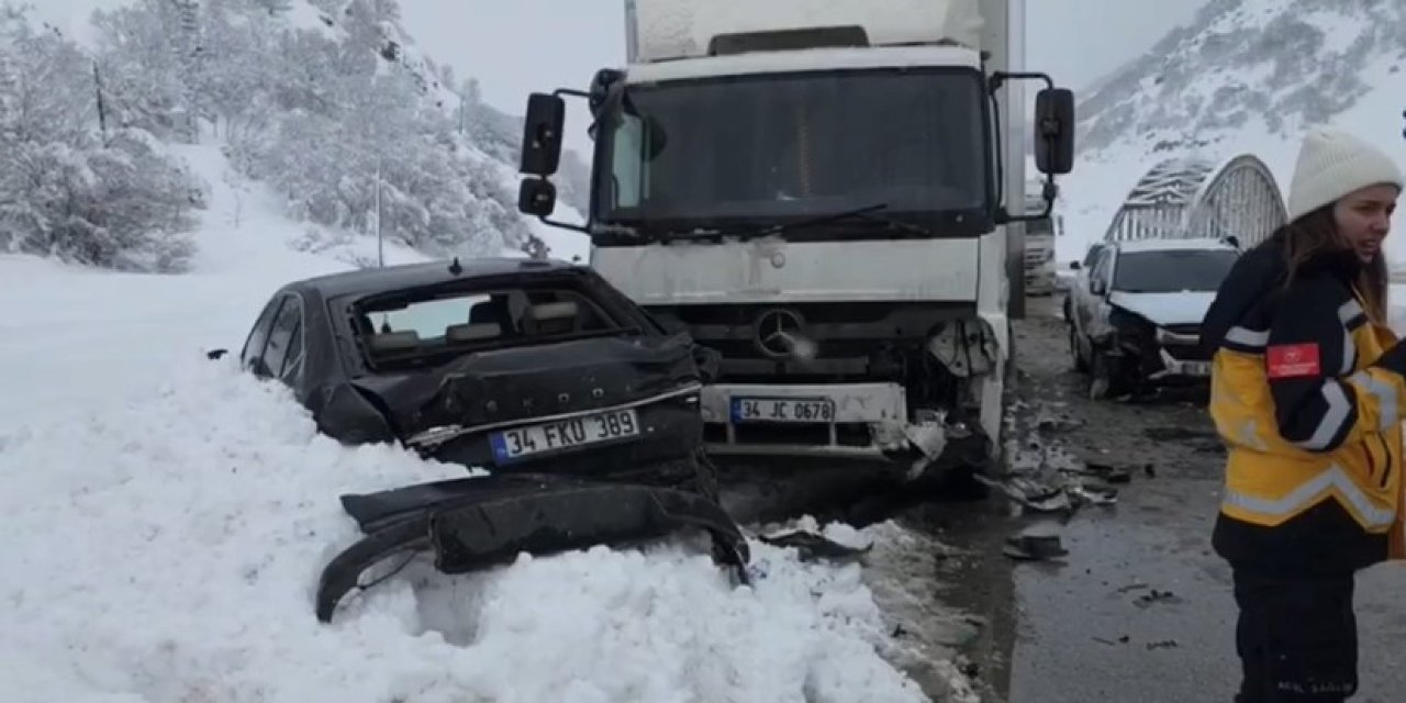 Erzincan’da zincirleme kaza