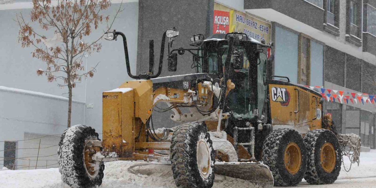 Erzurum’da 995 köy yolu ulaşıma kapalı