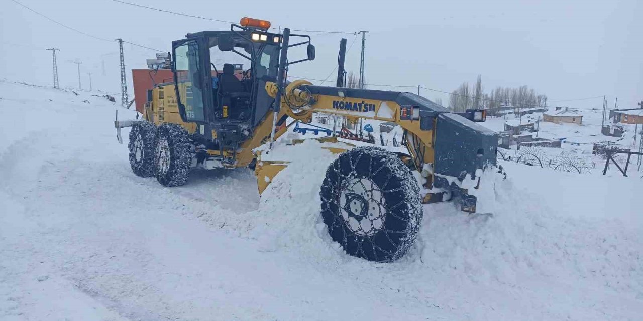 Iğdır’da kar yağışı: 75 köy yolu ulaşıma kapandı