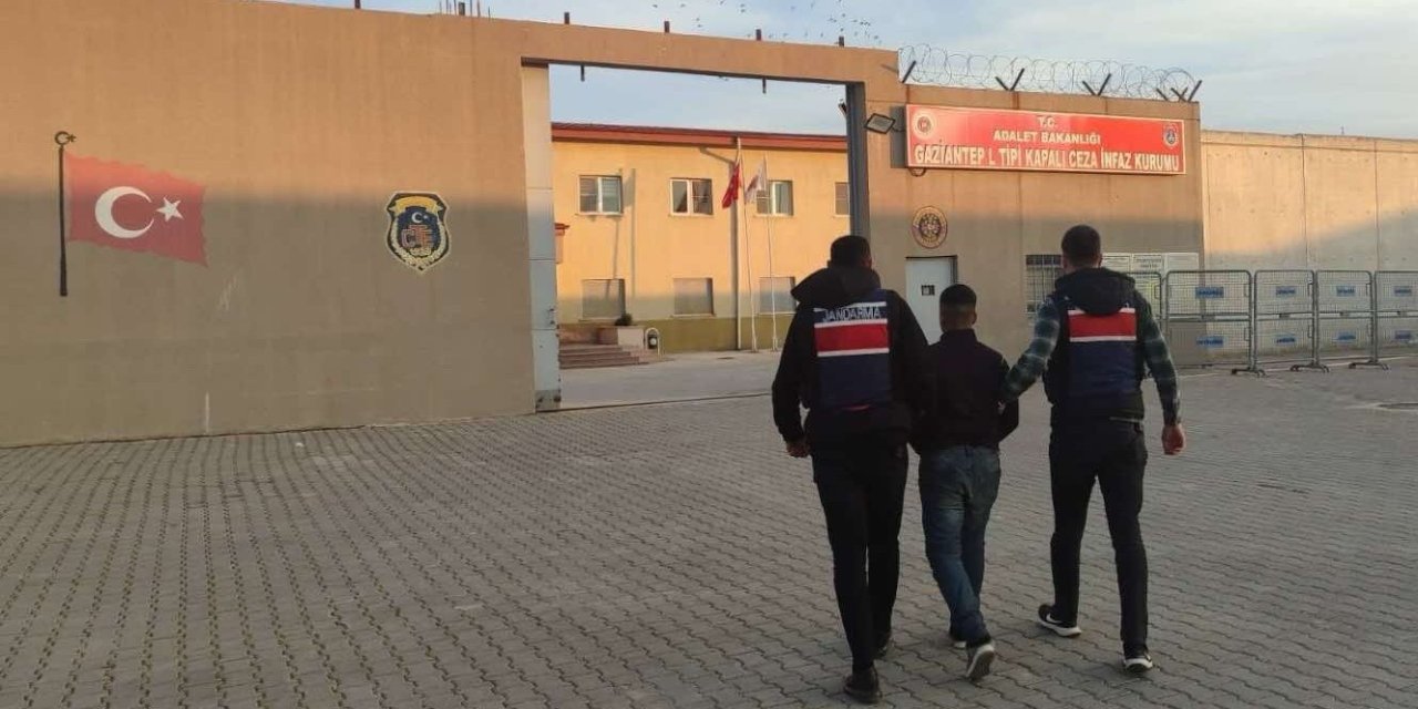 Antep'te hırsızlık suçundan kesinleşmiş cezası bulunan firari yakalandı