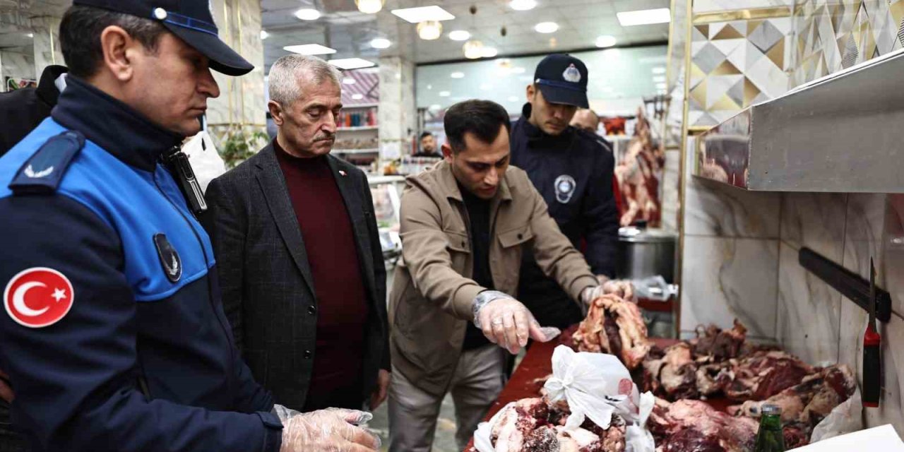 Antep’te hijyen kurallarına aykırı şekilde saklanan etlere el konuldu