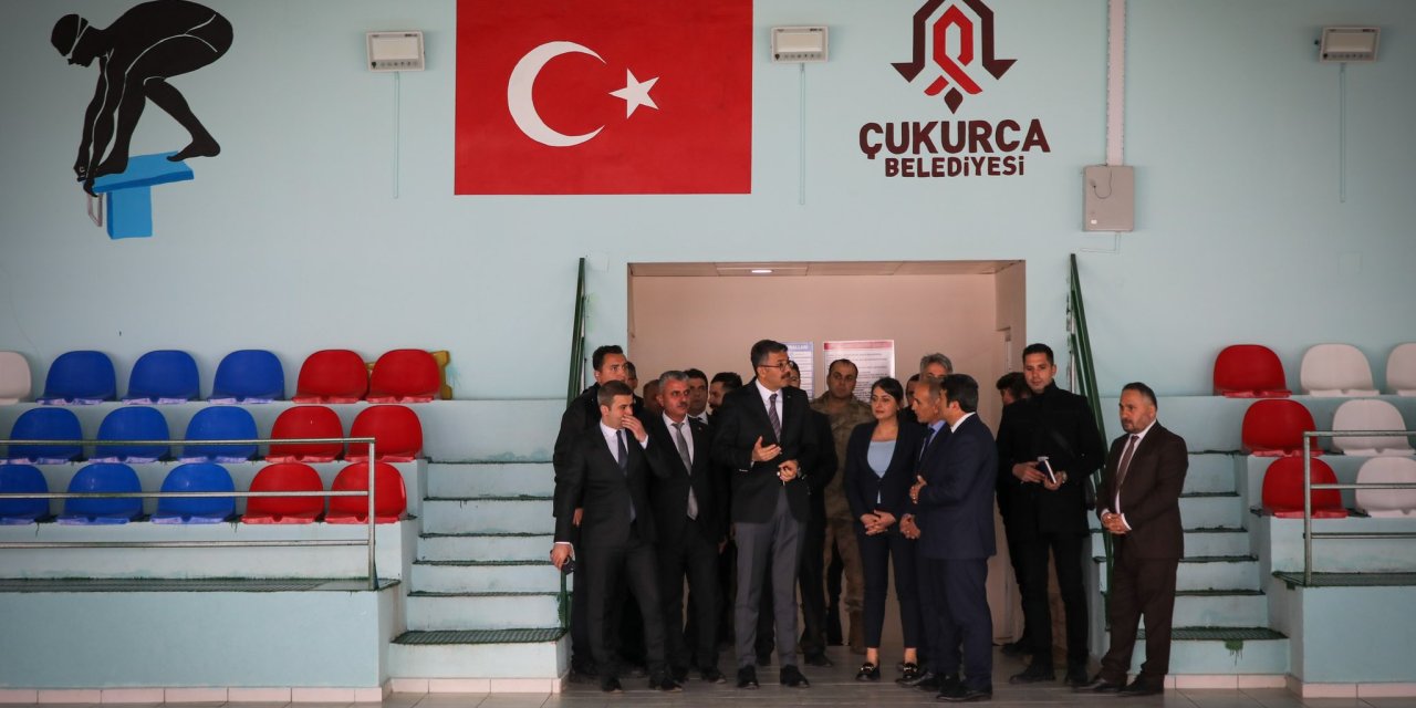 Vali Çelik’ten Çukurca’da spor tesisine ziyaret