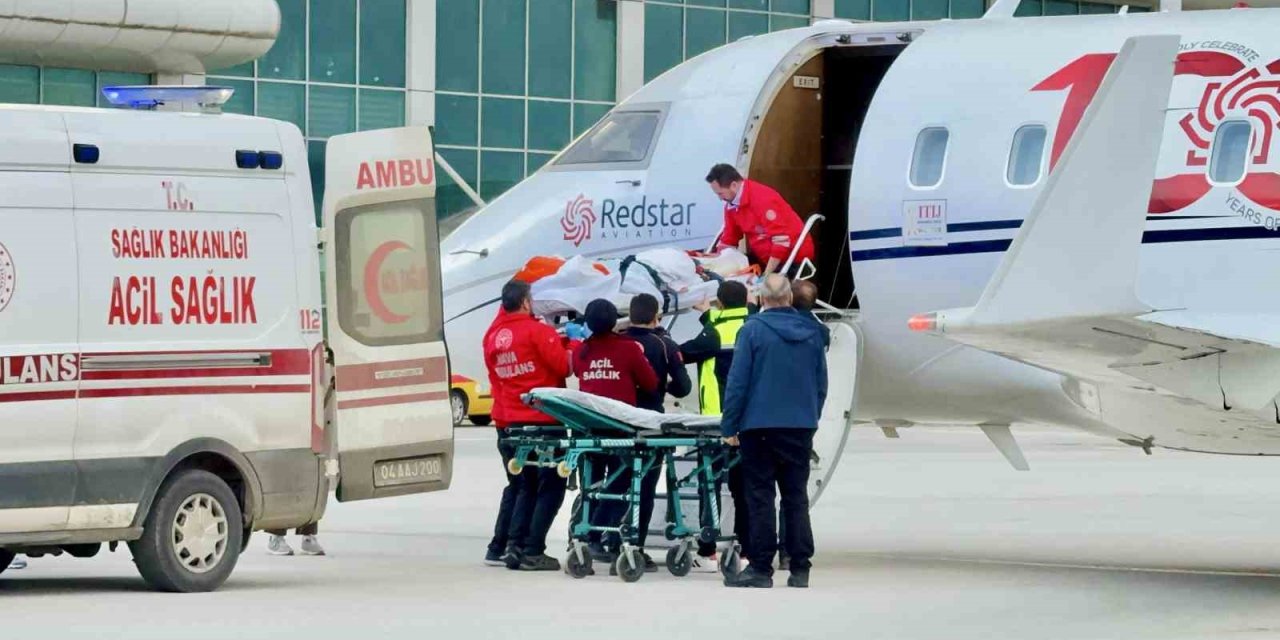 Ambulans uçak, Ağrı’daki kalp hastası asker ve bebek için havalandı