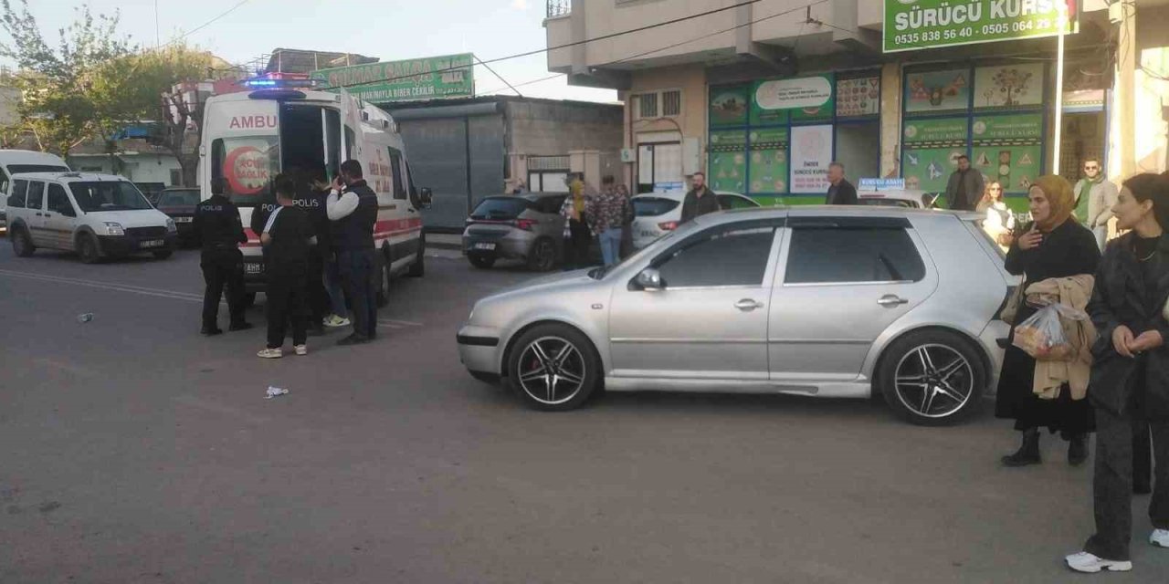 Antep'te otomobile çarpan motosiklet sürücüsü yaralandı