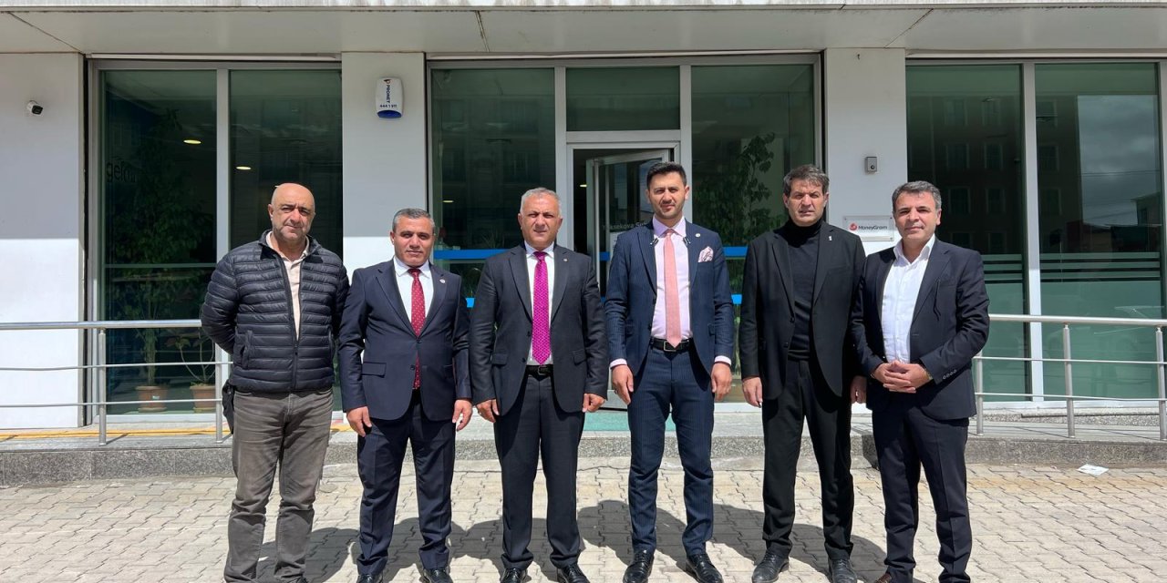 Yüksekova’da DenizBank şubesinin kapatılmasına tepki