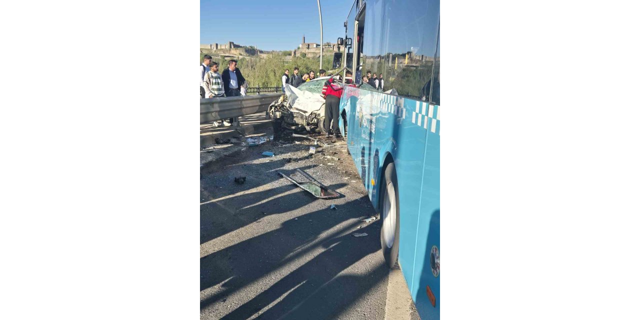 Diyarbakır'da kaza: 1 ölü, 4 yaralı