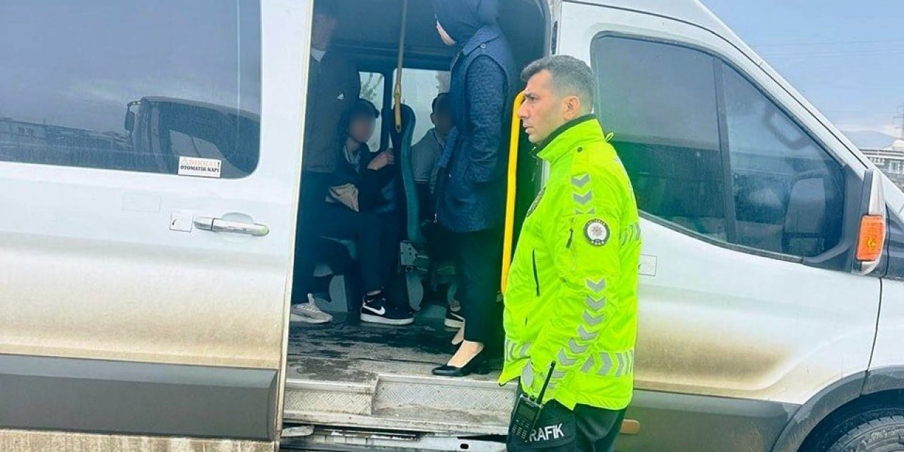 Cizre’de öğrenci servisleri denetlendi