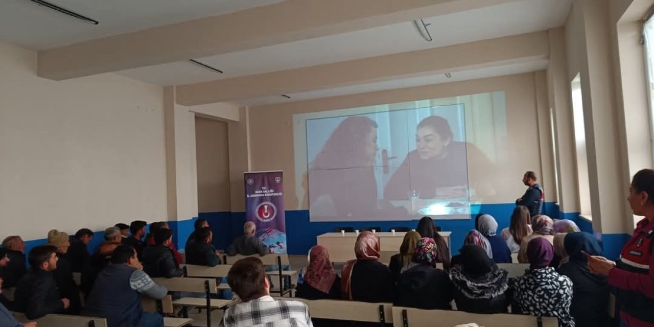 Kars’ta "En İyi Narkotik Polisi Anne Eğitimi"