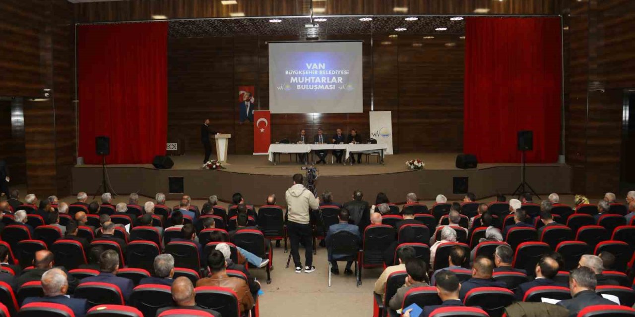 Van Büyükşehir’den muhtarlarla istişare toplantısı