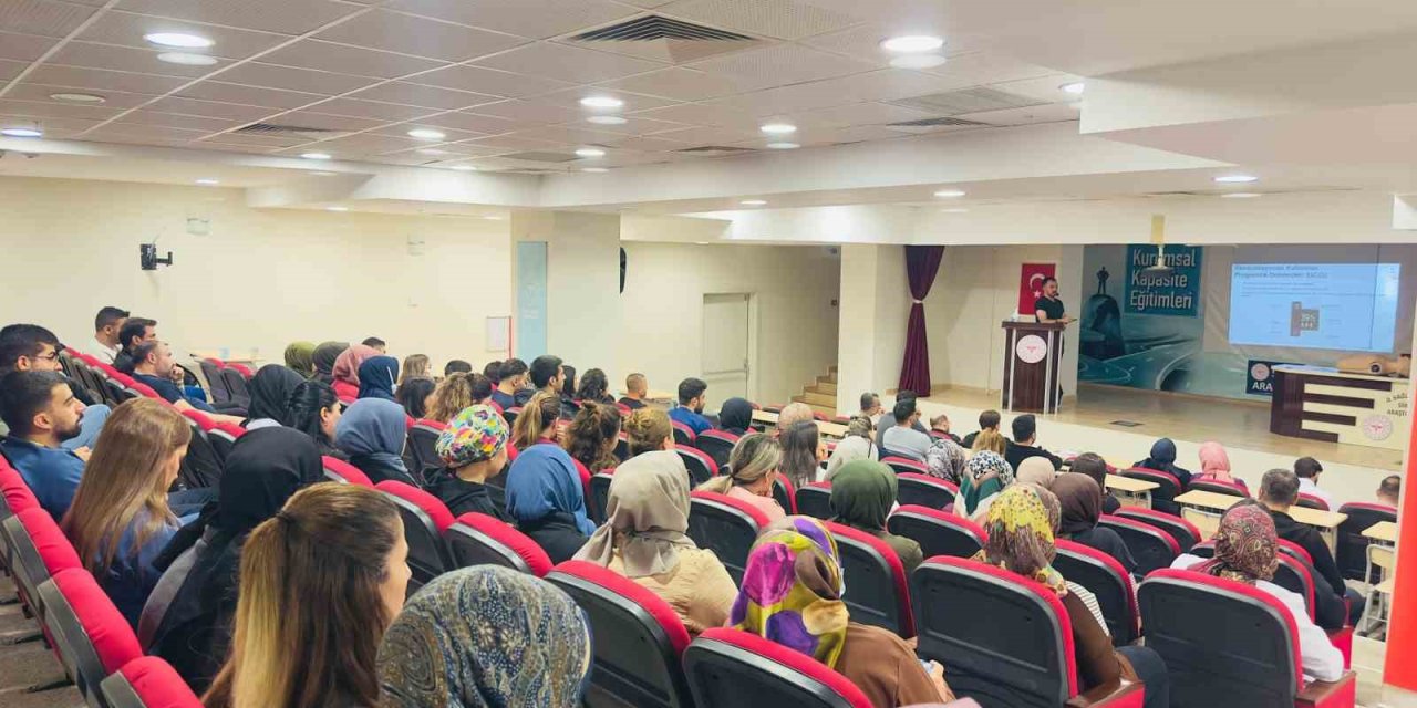 Siirt Eğitim ve Araştırma Hastanesinde sağlık personeline eğitim desteği
